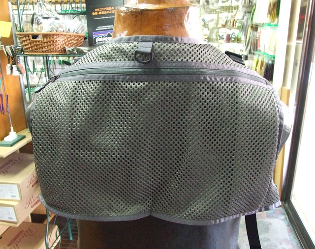 patagonia > 新製品 > ミニマリスト・メッシュベスト